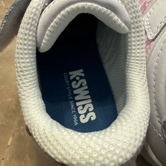 Swiss Kid's Classic VN Velcro Sneaker size 10 - Picture 9 of 9